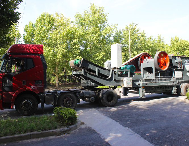 移动颚式破碎机